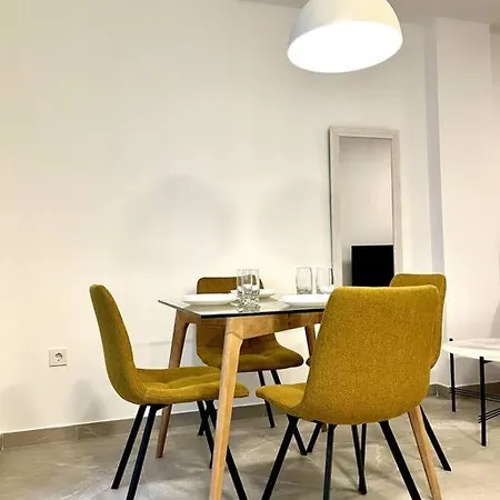 Apartment Modern Near The Sea