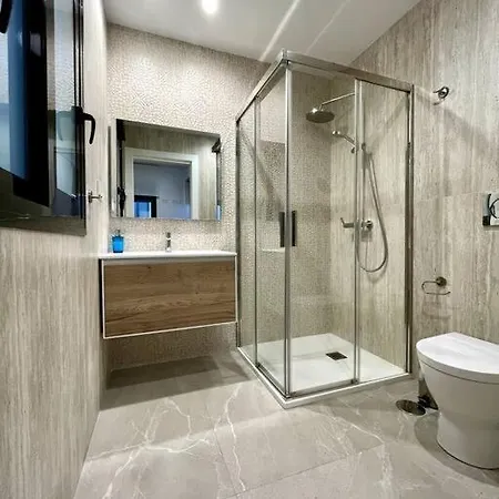 Modern Near The Sea Apartment *