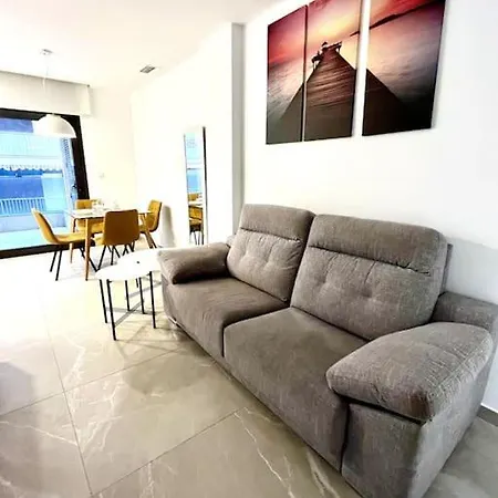 Apartment Modern Near The Sea