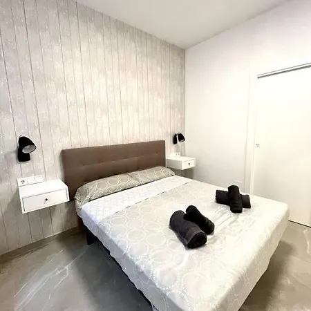 Modern Near The Sea Apartment *